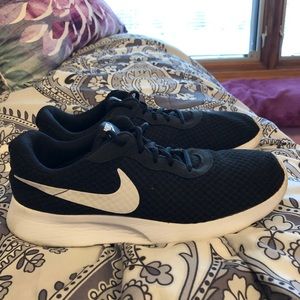Women’s Nike Tanjuns